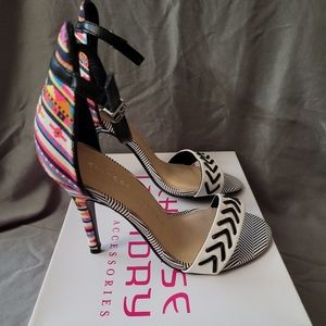 Chinese Laundry Z-Lovely Holiday